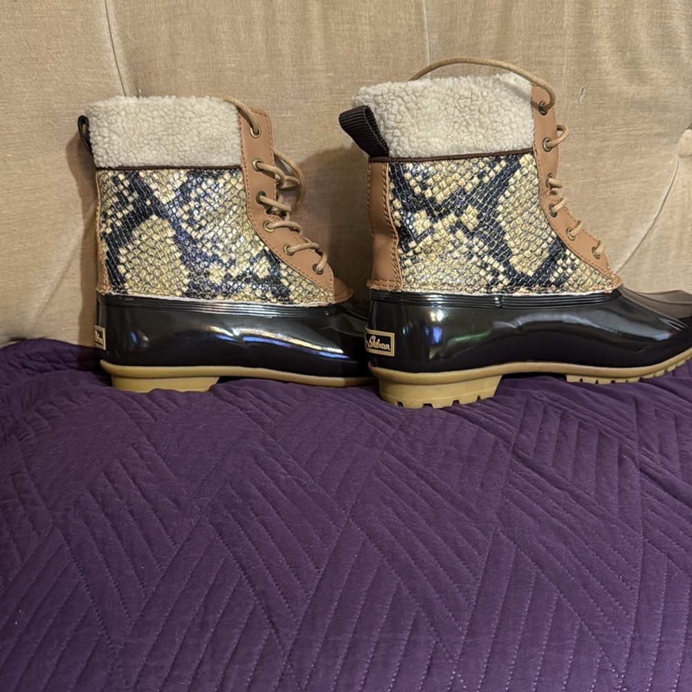 Sam Edelman Black and Tan Winter Rain Boots - Picture 2 of 7